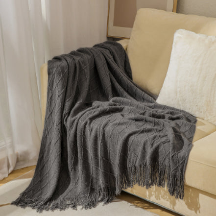 Geometric knitted blanket sofa cover with tassels | ideal for spring and autumn