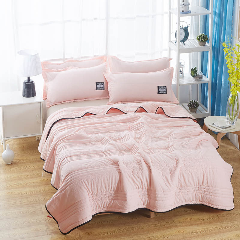 Plain seersucker cooling quilt with soft washable fabric
