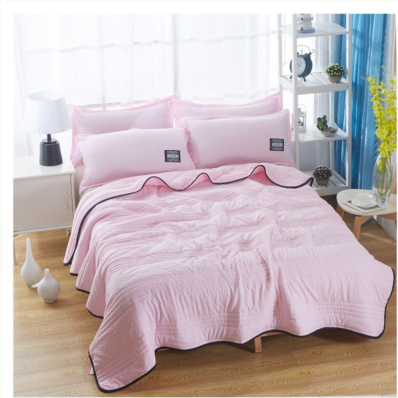 Plain seersucker cooling quilt with soft washable fabric