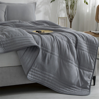 Plain seersucker cooling quilt with soft washable fabric