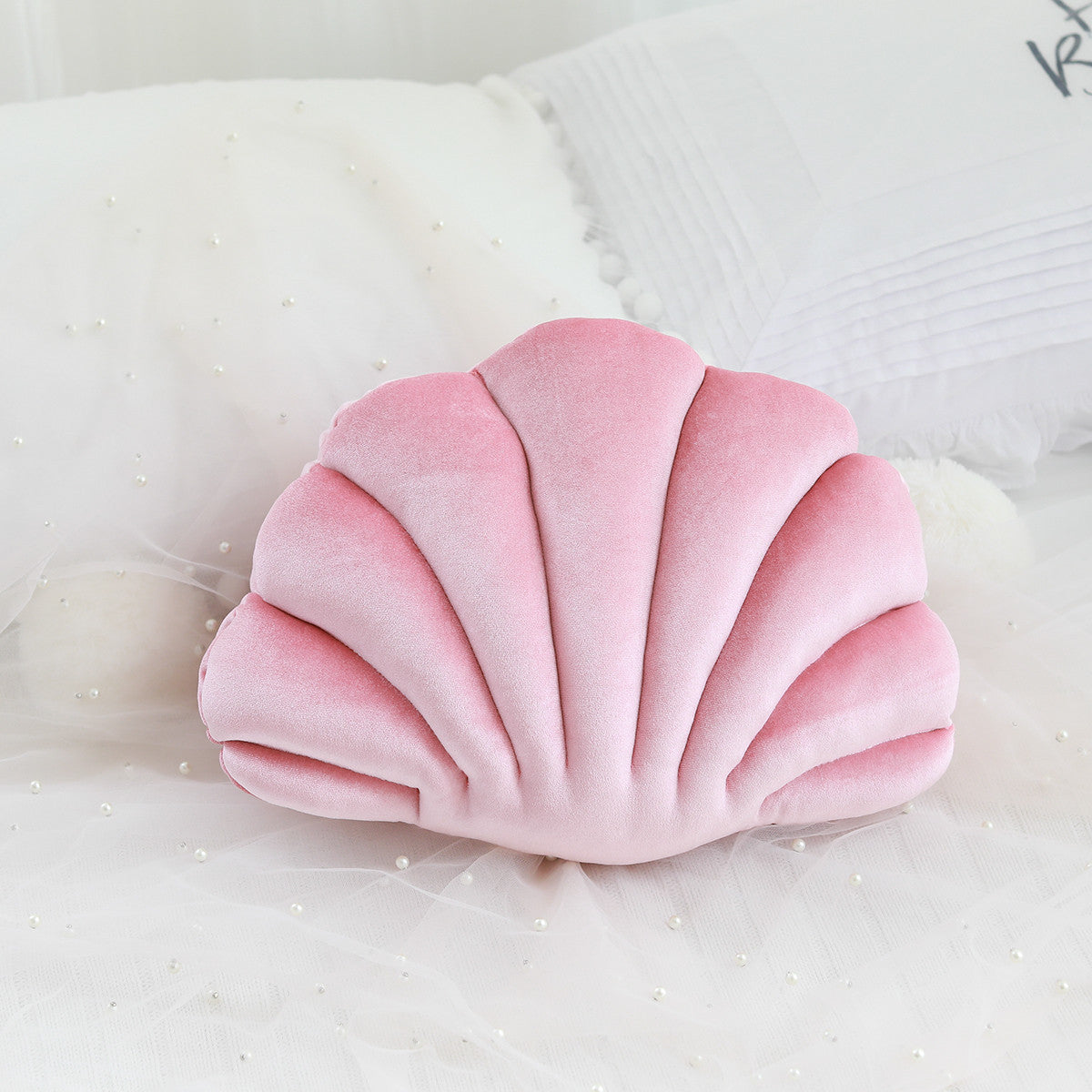 Shell shaped plush nap pillow with pp cotton filling