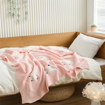 Three-dimensional embroidered knitted children's blanket | ideal for all seasons